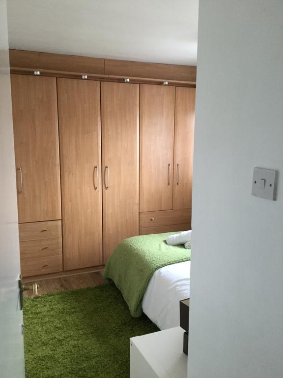 Вілла 4 Bed House Next To Basildon Town Centre Екстер'єр фото