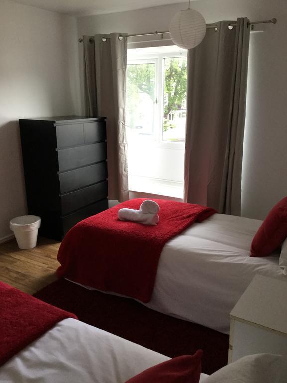 Вілла 4 Bed House Next To Basildon Town Centre Екстер'єр фото