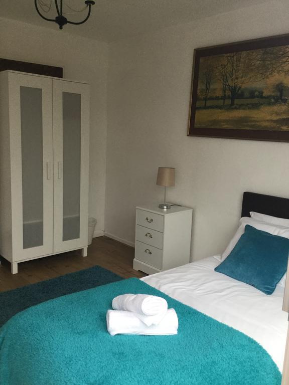 Вілла 4 Bed House Next To Basildon Town Centre Екстер'єр фото
