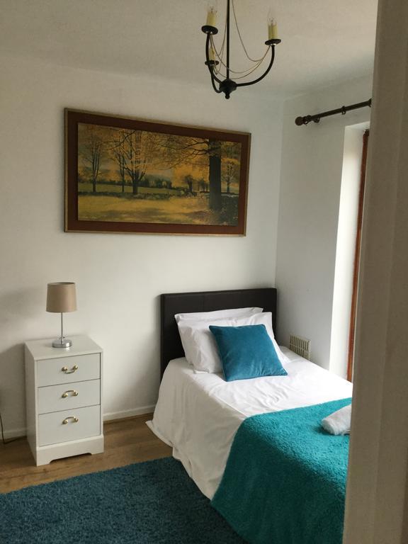 Вілла 4 Bed House Next To Basildon Town Centre Екстер'єр фото