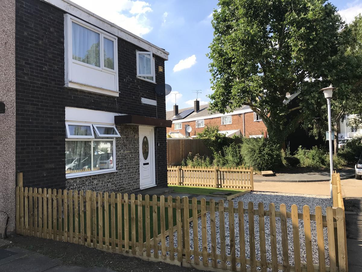 Вілла 4 Bed House Next To Basildon Town Centre Екстер'єр фото
